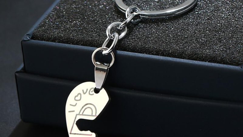 The Benefits of Customized Keychains