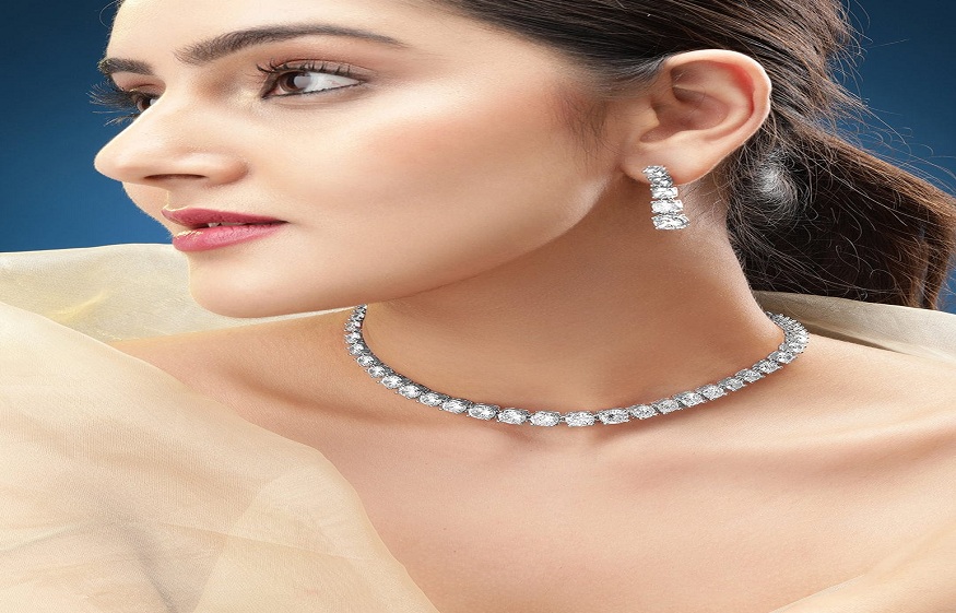Buying Silver Necklaces for Fashionable and Stylish Ladies